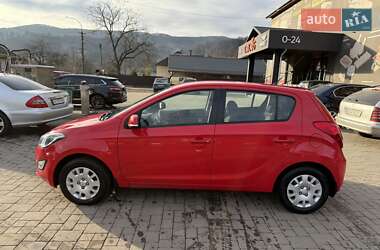 Хэтчбек Hyundai i20 2012 в Ужгороде