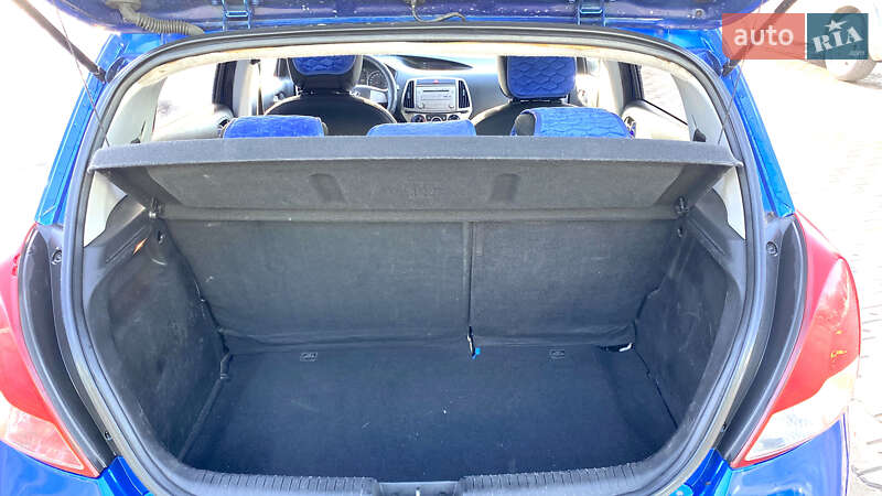 Хэтчбек Hyundai i20 2013 в Кременчуге фото 12 Хэтчбек Hyundai i20 2013 в Кременчуге