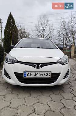 Хетчбек Hyundai i20 2014 в Синельниковому