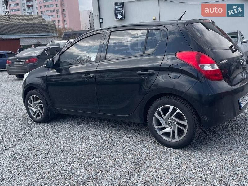 Хэтчбек Hyundai i20 2011 в Борисполе фото 3 Хэтчбек Hyundai i20 2011 в Борисполе
