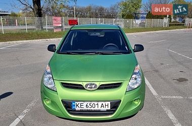 Хетчбек Hyundai i20 2012 в Дніпрі