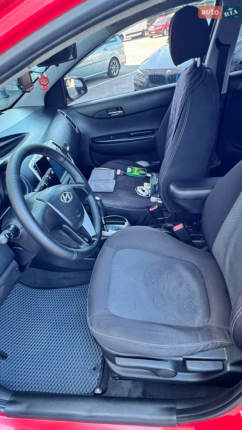 2010 Hyundai i20 - мініатюра 8