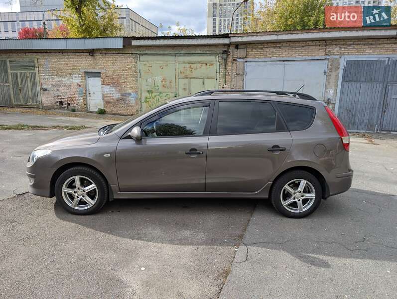 Універсал Hyundai i30 Wagon 2011 в Києві