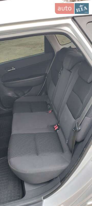 Универсал Hyundai i30 Wagon 2010 в Одессе фото 13 Универсал Hyundai i30 Wagon 2010 в Одессе