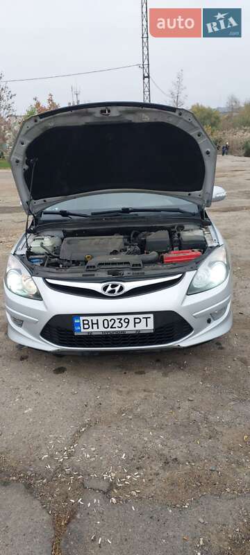 Универсал Hyundai i30 Wagon 2010 в Одессе фото 18 Универсал Hyundai i30 Wagon 2010 в Одессе