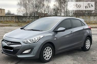 Хэтчбек Hyundai i30 2014 в Сумах