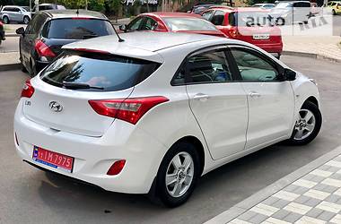 Хэтчбек Hyundai i30 2013 в 
