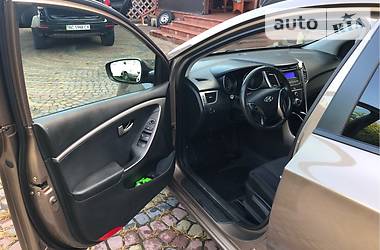 Хэтчбек Hyundai i30 2012 в Львове