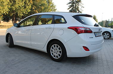 Універсал Hyundai i30 2013 в Сумах