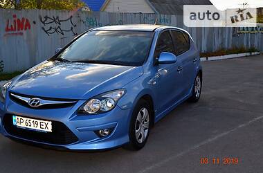 Хэтчбек Hyundai i30 2011 в Мелитополе