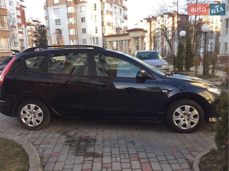 Універсал Hyundai i30 2010 в Івано-Франківську