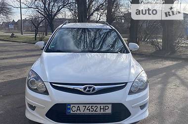 Универсал Hyundai i30 2011 в Черкассах