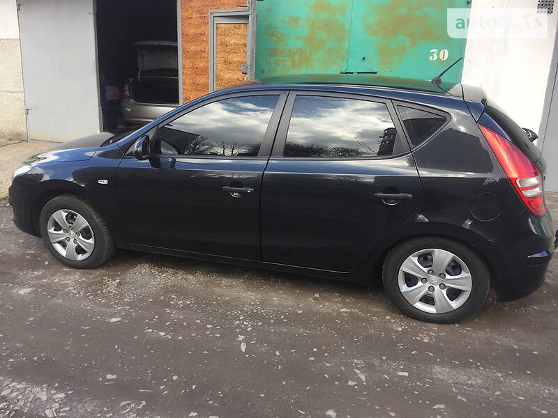 Хетчбек Hyundai i30 2010 в Рівному фото 34 Хетчбек Hyundai i30 2010 в Рівному