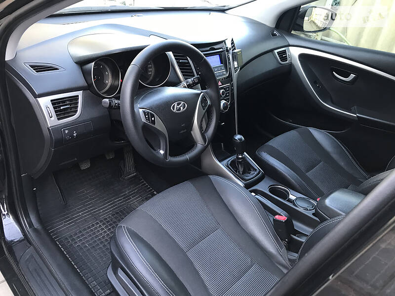 Хэтчбек Hyundai i30 2013 в Запорожье