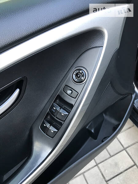 Хэтчбек Hyundai i30 2013 в Запорожье
