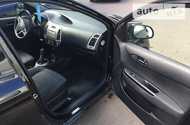 Хэтчбек Hyundai i30 2010 в Житомире