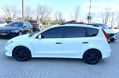 Універсал Hyundai i30 2011 в 