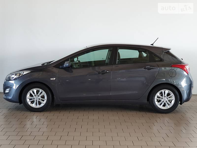 Хэтчбек Hyundai i30 2016 в Киеве