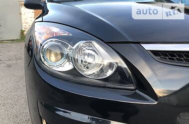 Хетчбек Hyundai i30 2009 в 