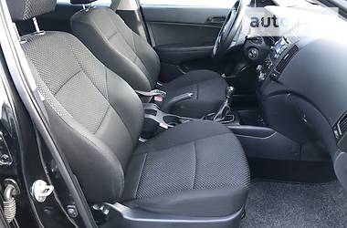 Хетчбек Hyundai i30 2009 в 