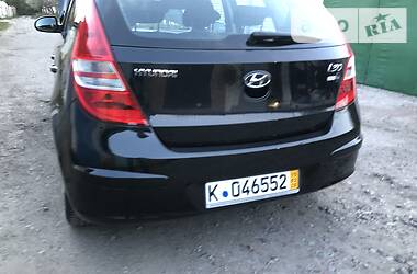 Хетчбек Hyundai i30 2009 в 
