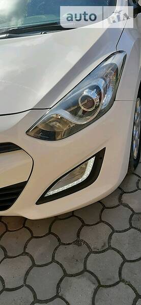 Універсал Hyundai i30 2013 в 