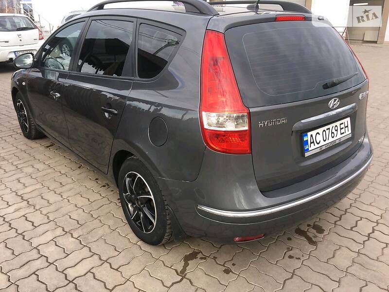 Універсал Hyundai i30 2008 в Нововолинську