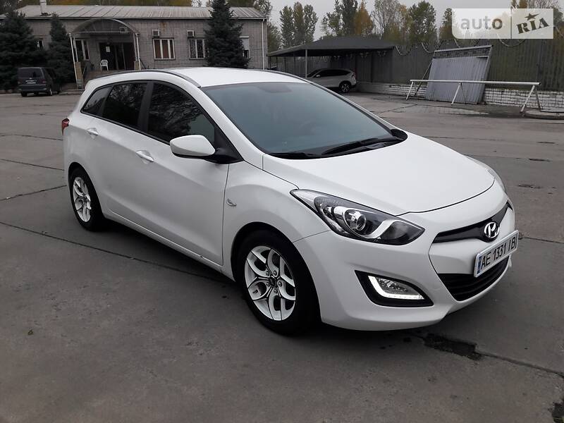 Універсал Hyundai i30 2013 в Дніпрі фото 12 Універсал Hyundai i30 2013 в Дніпрі