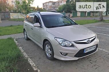 Универсал Hyundai i30 2010 в Одессе