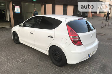 Хэтчбек Hyundai i30 2010 в Киеве