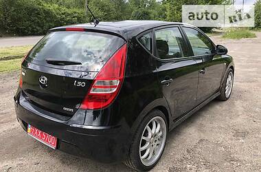 Хэтчбек Hyundai i30 2011 в Луцке