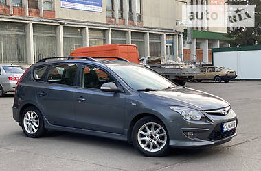 Универсал Hyundai i30 2011 в Черкассах