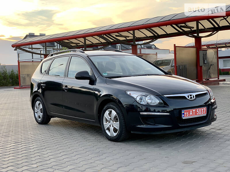 Универсал Hyundai i30 2009 в Луцке