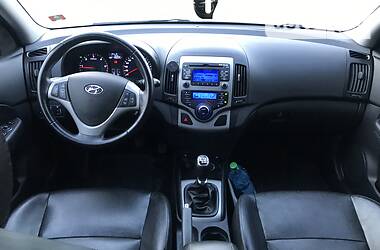 Универсал Hyundai i30 2010 в Стрые