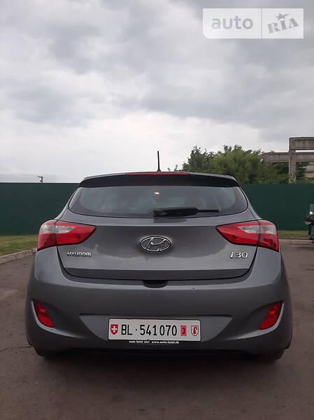 Хетчбек Hyundai i30 2012 в Шептицькому
