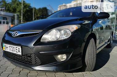 Хэтчбек Hyundai i30 2011 в Одессе