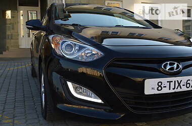 Универсал Hyundai i30 2014 в Стрые