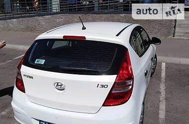 Хэтчбек Hyundai i30 2010 в Кривом Роге