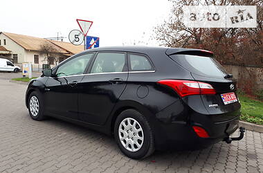 Универсал Hyundai i30 2013 в Бродах