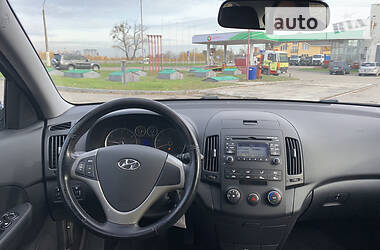 Хэтчбек Hyundai i30 2008 в Киеве