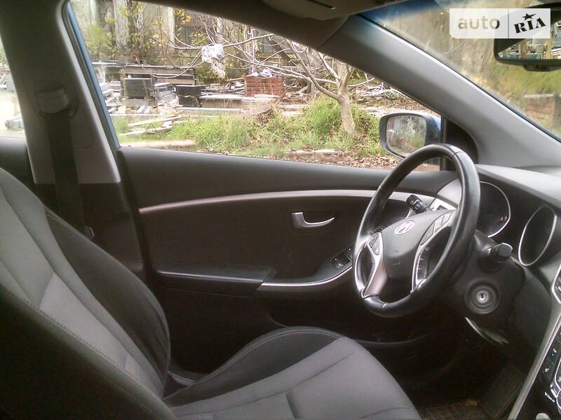 Универсал Hyundai i30 2012 в Каменец-Подольском