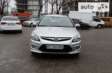 Универсал Hyundai i30 2011 в Днепре