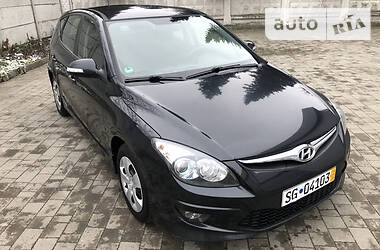 Хэтчбек Hyundai i30 2011 в Ровно