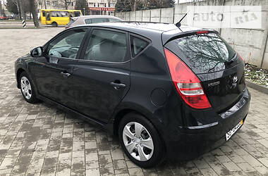 Хэтчбек Hyundai i30 2011 в Ровно