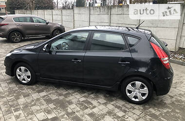 Хэтчбек Hyundai i30 2011 в Ровно