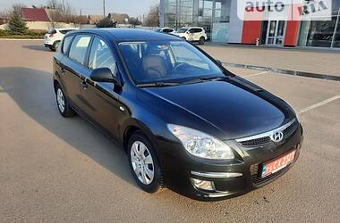 Универсал Hyundai i30 2010 в Полтаве