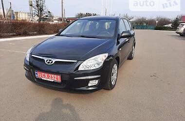 Универсал Hyundai i30 2010 в Полтаве