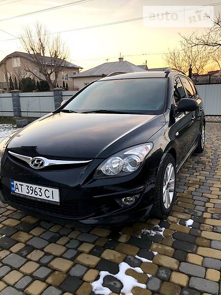 Универсал Hyundai i30 2011 в Ивано-Франковске