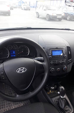 Универсал Hyundai i30 2010 в Днепре