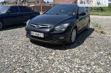 Хэтчбек Hyundai i30 2010 в Хмельницком